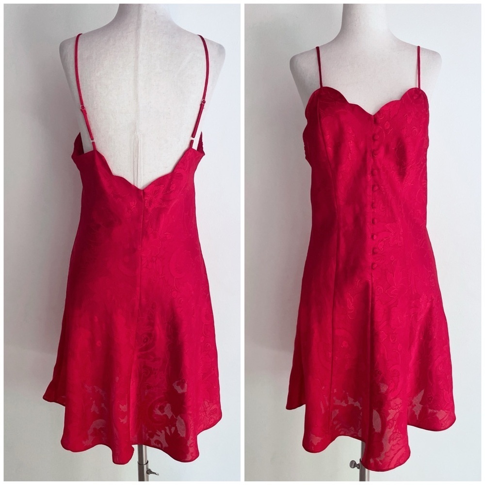 Vintage 90’s Victoria’s Secret Red Embossed Floral Buttons Slip Mini Dress M​​​